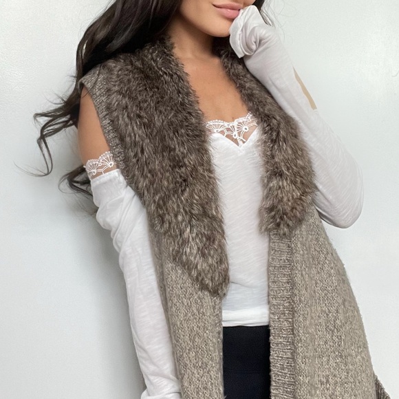 Vintage DKNY Fur Trimmed Cold-Shoulder Cardigan - Picture 1 of 4